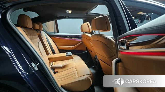 BMW 5 Series (G30) 2021 Черный из Кореи, фото 2