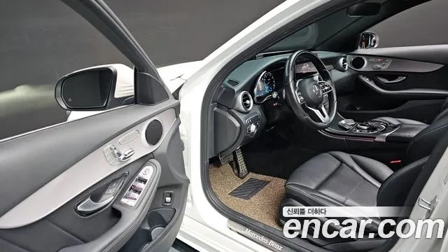 Mercedes-Benz C-Class W205 2021 Белый из Кореи, фото 2