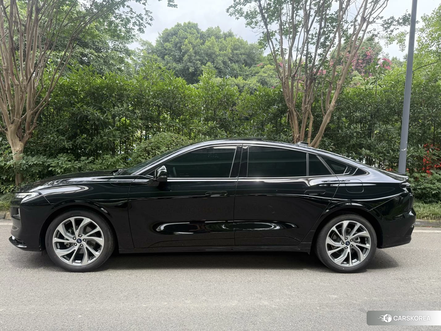 Ford Mondeo 2022 Черный из Китая, фото 2