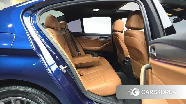 BMW 5 Series (G30) 2018 Синий из Кореи, фото 2