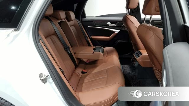 Audi A6 (C8) 2022 Белый из Кореи, фото 2