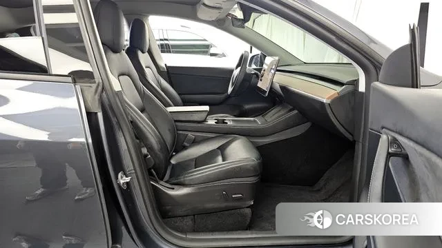 Tesla Model Y 2022 Серый из Кореи, фото 2