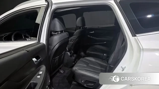 Hyundai The New Santa Fe 2023 Белый из Кореи, фото 2