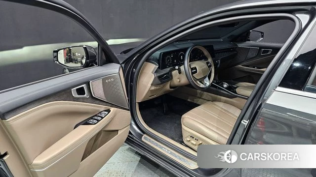 Kia K8 2023 Серебристо-серый из Кореи, фото 2