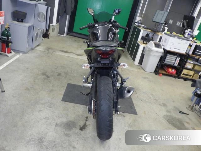 Проданный Yamaha YZF-R25 2015 из Японии