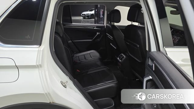 Volkswagen Tiguan second Generation 2020 Белый из Кореи, фото 2