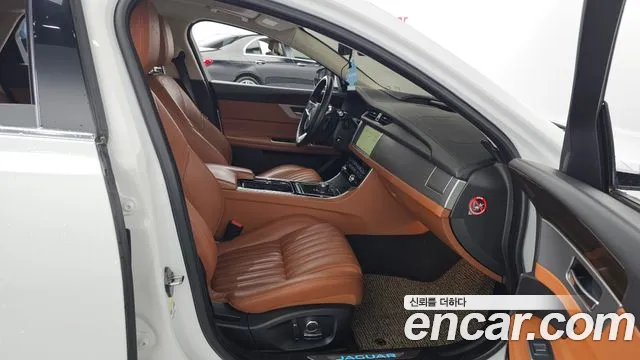 Jaguar XF (X260) 2019 Белый из Кореи, фото 2