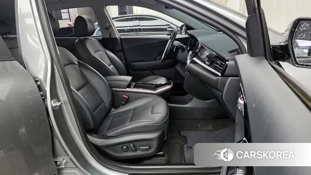 Kia Niro EV 2021 Серебристо-серый из Кореи, фото 2