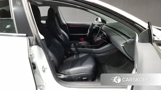 Tesla Model 3 2020 Белый из Кореи, фото 2