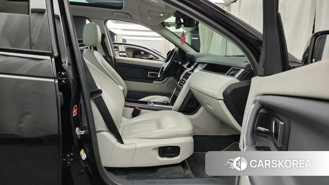 Land Rover Discovery Sports 2018 Черный из Кореи, фото 2