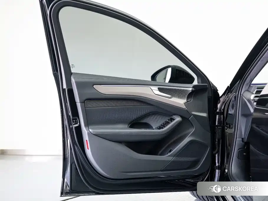 Audi A6L 2026 Черный из Китая, фото 2