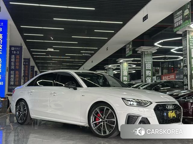 Audi A4L 2022 Белый из Китая, фото 2