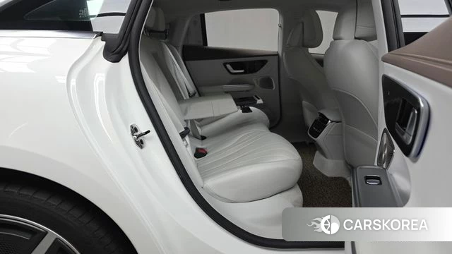 Mercedes-Benz EQE V295 2023 Черный из Кореи, фото 2