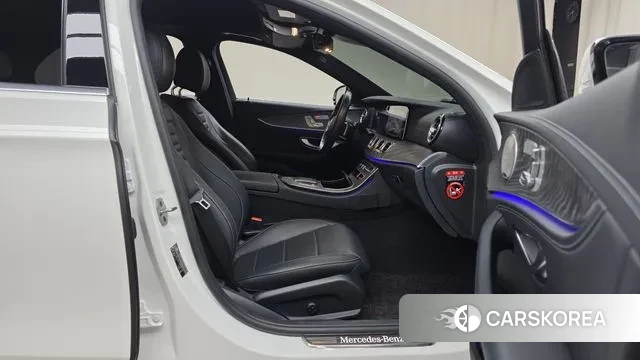 Mercedes-Benz E-Class W213 2022 Белый из Кореи, фото 2