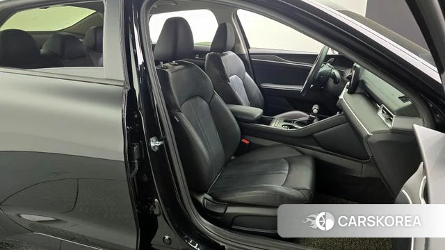 Kia K5 3rd generation 2022 Черный из Кореи, фото 2