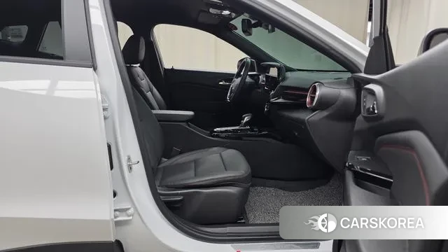 Chevrolet (GM Daewoo) Trax Crossover 2024 Белый из Кореи, фото 2