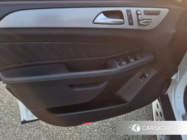 Mercedes-Benz GLE - Class W166 2018 Белый из Кореи, фото 2