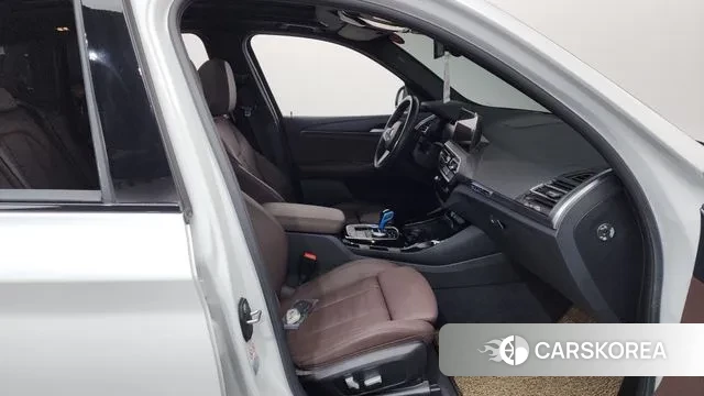 BMW iX3 2022 Белый из Кореи, фото 2