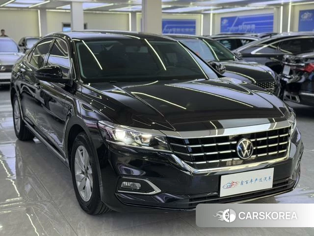 Volkswagen Passat 2023 Черный из Китая, фото 2