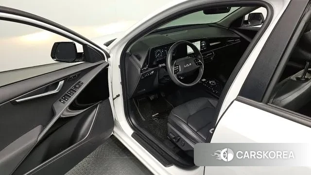 Kia Di Ol Nu Niro 2023 Белый из Кореи, фото 2