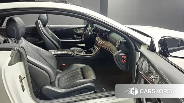 Mercedes-Benz E-Class W213 2021 Белый из Кореи, фото 2