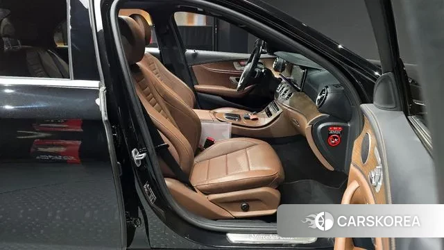 Mercedes-Benz E-Class W213 2022 Черный из Кореи, фото 2