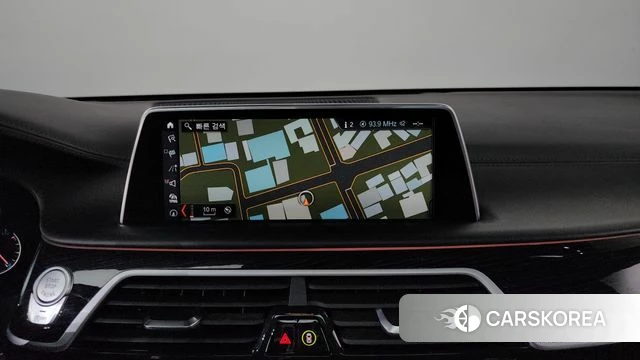 BMW 7 Series (G11) 2018 Черный из Кореи, фото 2