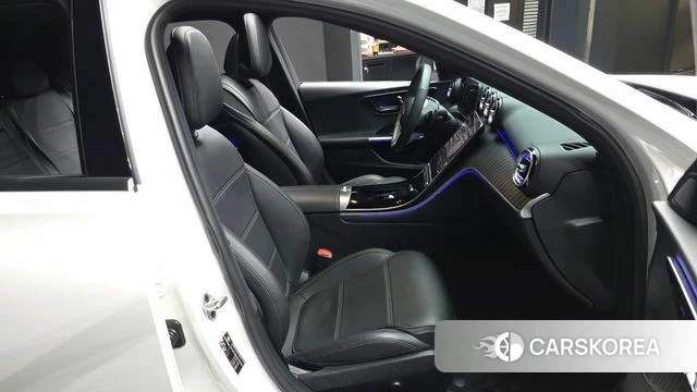 Mercedes-Benz C-Class W206 2022 Белый из Кореи, фото 2