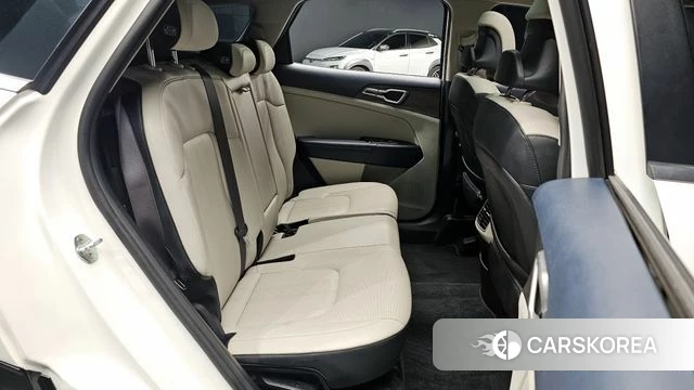 Kia Sportage 5th Generation 2022 Белый из Кореи, фото 2