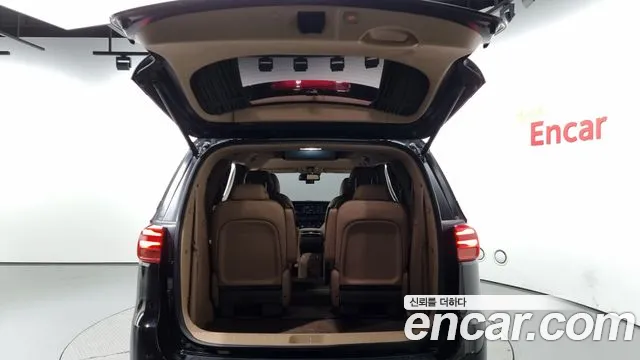 Kia The New Carnival 2018 Черный из Кореи, фото 2