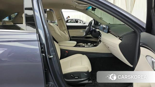 Genesis GV70 2024 Синий из Кореи, фото 2