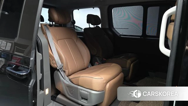 Hyundai Staria 2024 Черный из Кореи, фото 2