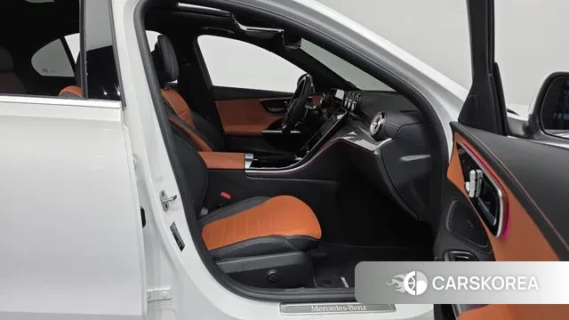 Mercedes-Benz C-Class W206 2025 Белый из Кореи, фото 2