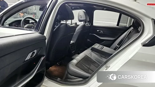 BMW 3 Series (G20) 2020 Белый из Кореи, фото 2