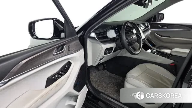 Jeep Grand Cherokee (WL) 2022 Черный из Кореи, фото 2