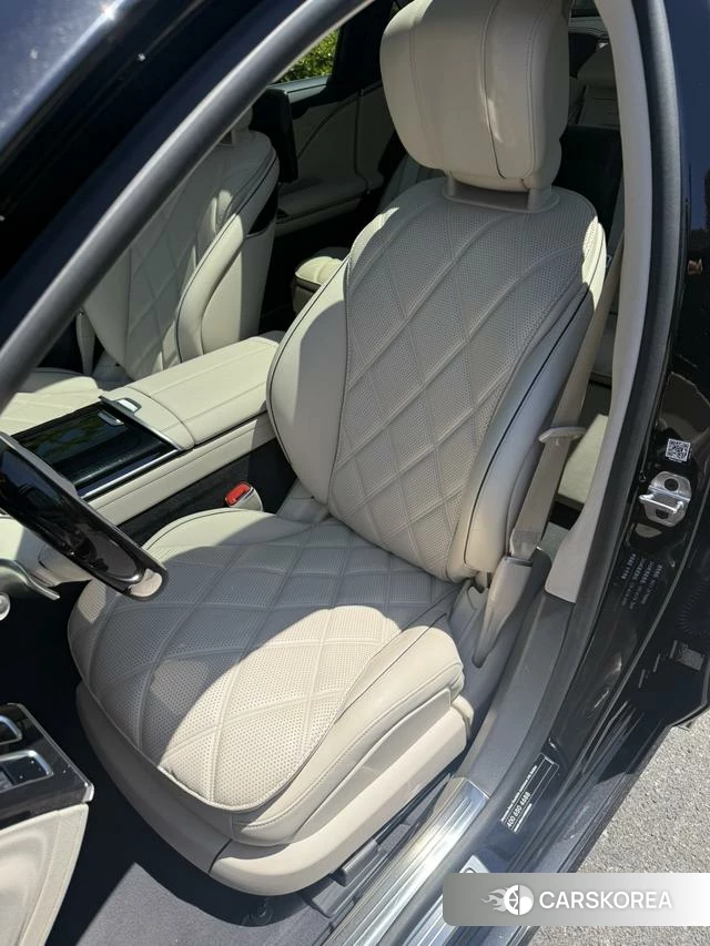 Mercedes-Benz Maybach S-class 2023 Черный из Китая, фото 2