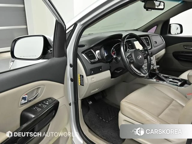Kia The New Carnival 2019 Серебряный из Кореи, фото 2
