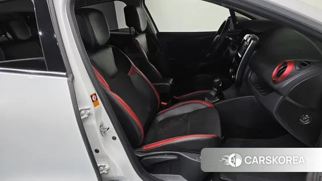Renault Korea (Samsung) Clio 2018 Белый из Кореи, фото 2
