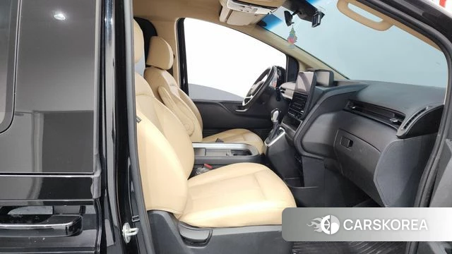 Hyundai Staria 2022 Черный из Кореи, фото 2