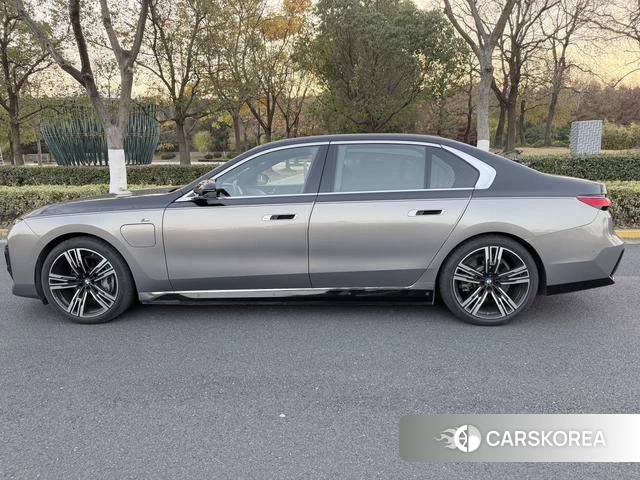 BMW i7 2024 Другой из Китая, фото 2