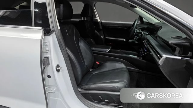 Hyundai Grandeur (GN7) 2023 Белый из Кореи, фото 2