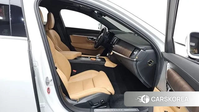 Volvo S90 2023 Белый из Кореи, фото 2