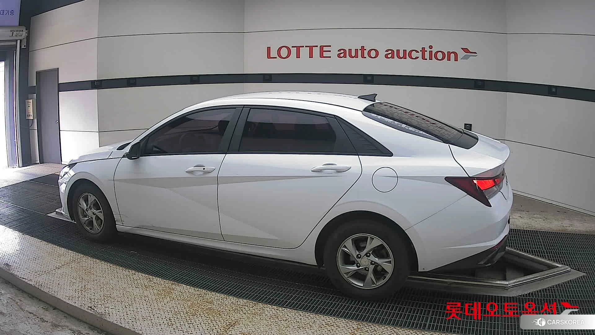 Hyundai Avante 2021 Polar White из Кореи, фото 2