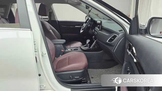 Kia Seltos 2021 Белый из Кореи, фото 2