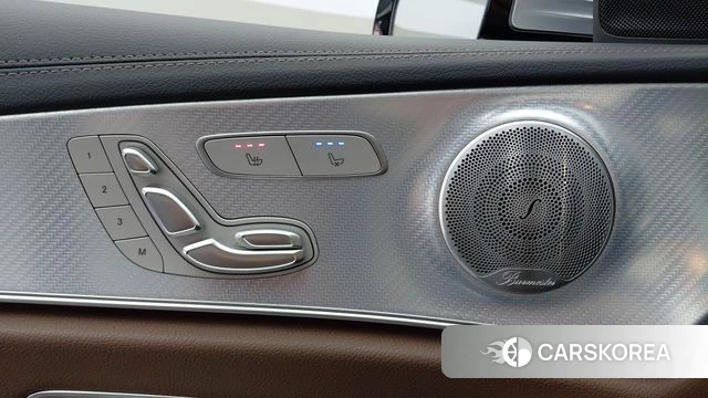 Mercedes-Benz E-Class W213 2021 Серебристо-серый из Кореи, фото 2