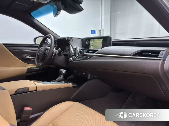 Lexus ES 2021 Шампань из Китая, фото 2