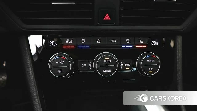 Volkswagen 7th Generation of Jetta 2020 Белый из Кореи, фото 2