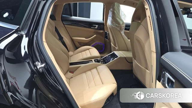 Porsche Panamera (971) 2022 Черный из Кореи, фото 2