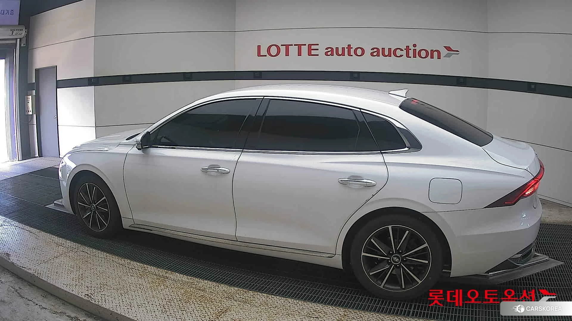 Hyundai Grandeur 2020 Белый из Кореи, фото 2