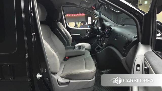 Hyundai The New Grand Starex 2019 Черный из Кореи, фото 2